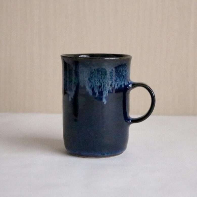 9.秀山窯 藍釉 マグカップ