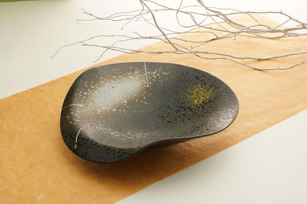 黒シノ夜空 カーヴィー鉢(24cm) image
