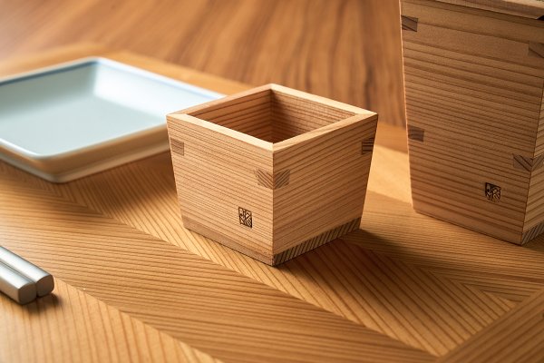 亮꡼  