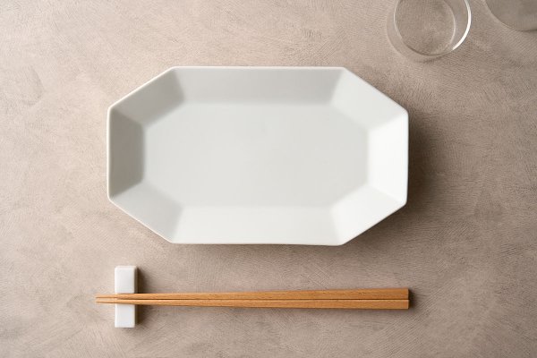 洸琳 白マット 八角長角皿 image